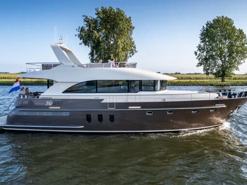 18.70m M/Y Executive 1850 Flybridge – Helena