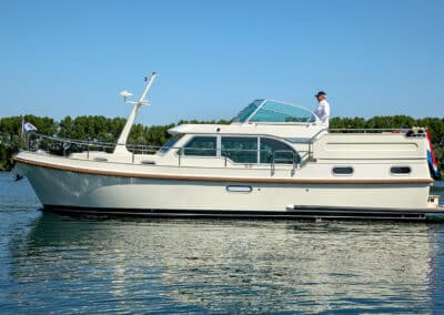 10.70m M/Y Grand Sturdy 35 – Lenni 4