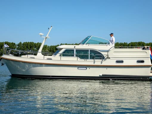 10.70m M/Y Grand Sturdy 35 – Lenni 4