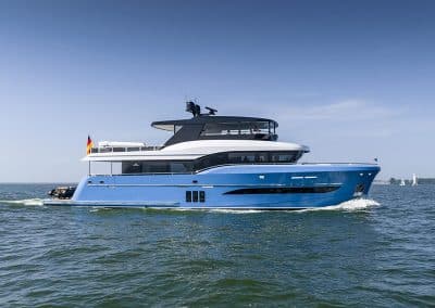 26m M/Y Steeler Ocean Explorer 85 – Aviso